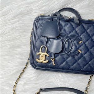 CHANEL filigree vanity case medium navy blue